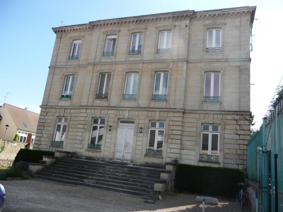 Studio Dans Charmante Batisse De Maitre Compiegnoise Compiègne Eksteriør bilde